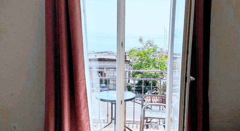 Beautiful holiday apartment with barbecue, yard & terrace | Close to the beach | Pet-friendly — photo 5