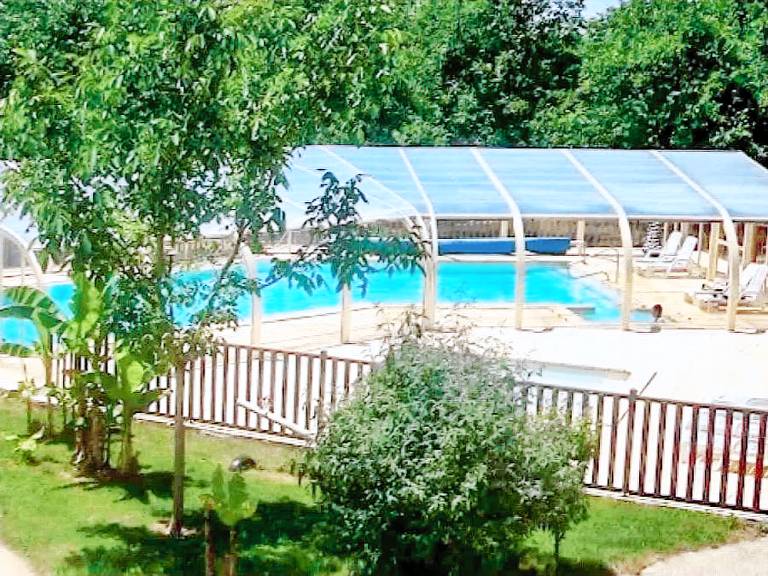 Wonderful chalet with heated pool & terrace | Pets are welcome — photo 3