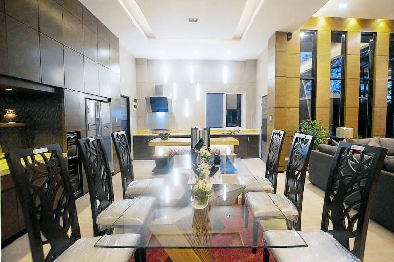 One house Luxury Home UNIT1 — photo 4