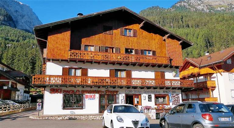 Rental apartment with 2 rooms for 6 persons in Canazei