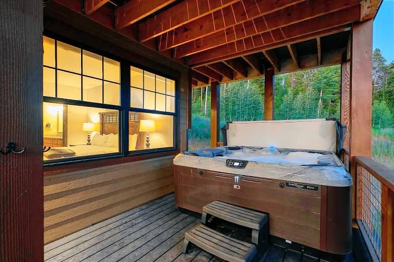 Child-friendly vacation home with terrace, jacuzzi & barbeque | Mountain view | Suitable for remote work | Pets allowed — photo 5
