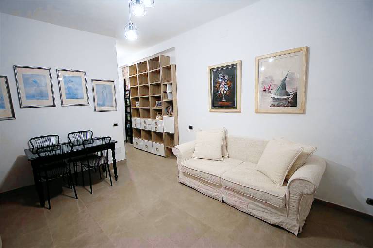 Apartment with barbeque, pool & garden | Garden view — photo 5