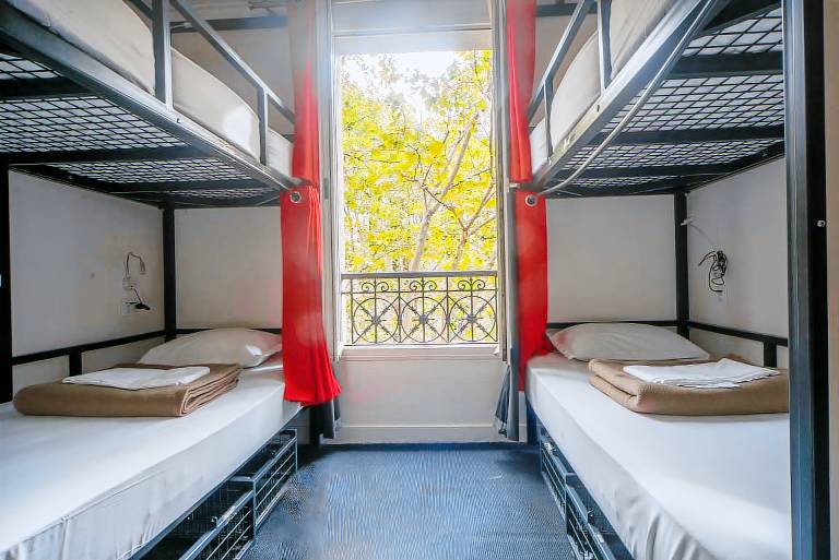 Hostel Paris