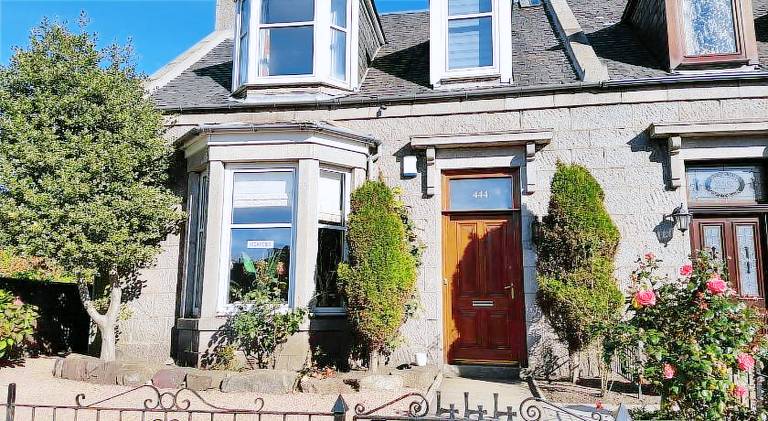Alba Guest House in Aberdeen