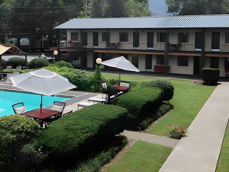 Ridge Top Motel - Bryson City — photo 2