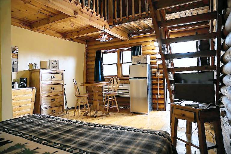 Cabin Keystone