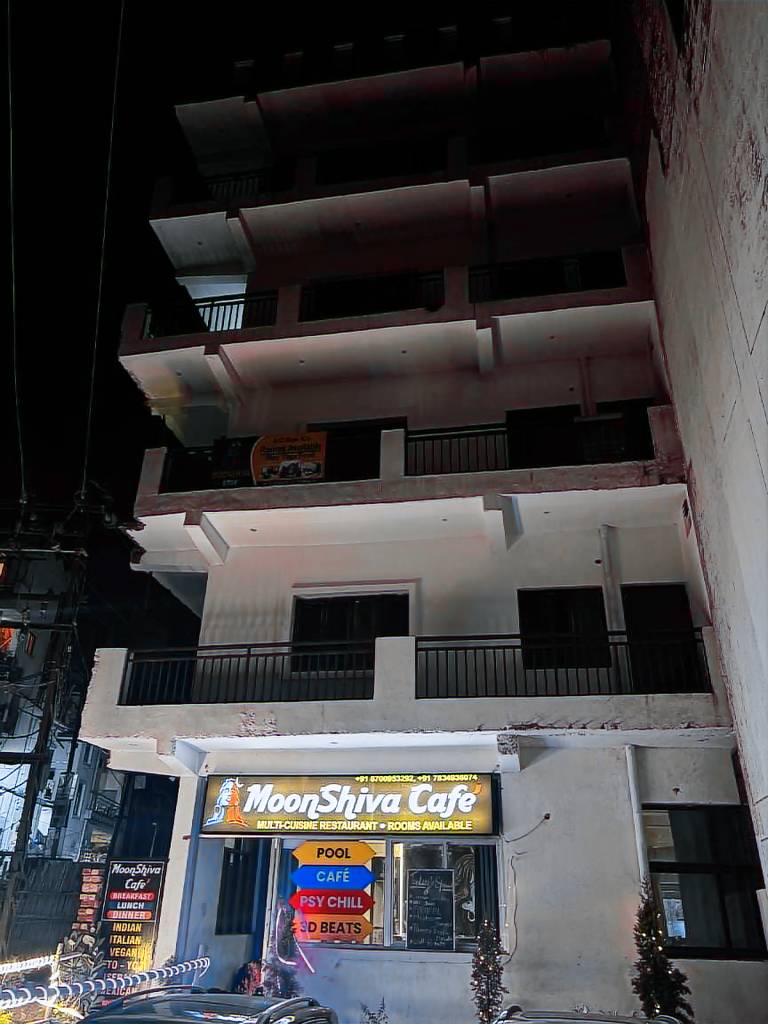 MOONSHIVA STAY and CAFE — photo 5