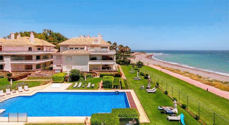 Apt 321 Heaven Beach Apartments Guadalmansa Playa in Estepona