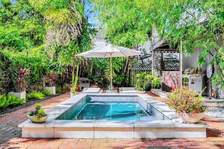 Vacation home with grill, yard & pool | Suitable for remote work — photo 5