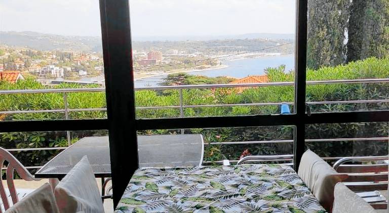 Holiday apartment with terrace in Piran