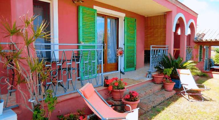 Apartment with garden, terrace & barbeque — photo 3