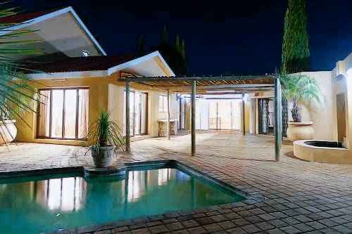 Bed & Breakfast Spitskop Small Holdings