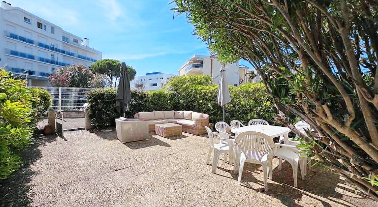 Apartment with terrace — photo 5
