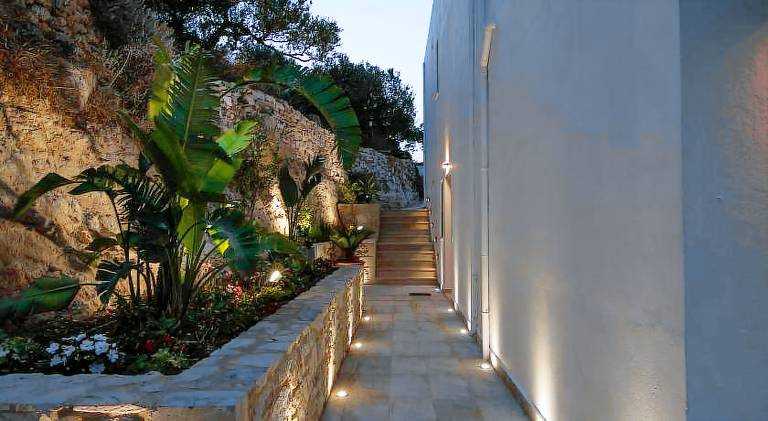 Villa with garden, terrace & grill — photo 5