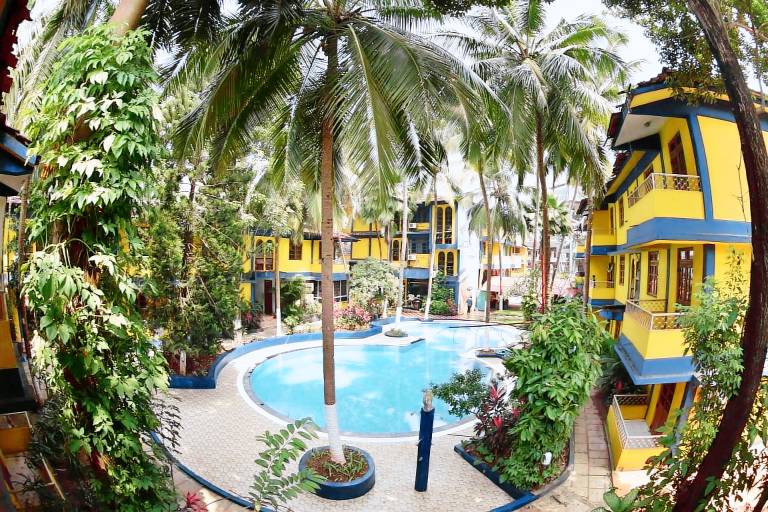 Wonderful serviced apartment with patio, yard & pool | Dogs allowed in Calangute