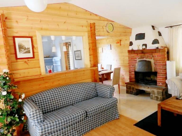 Vacation home with yard, patio & grill | Nature view — photo 2