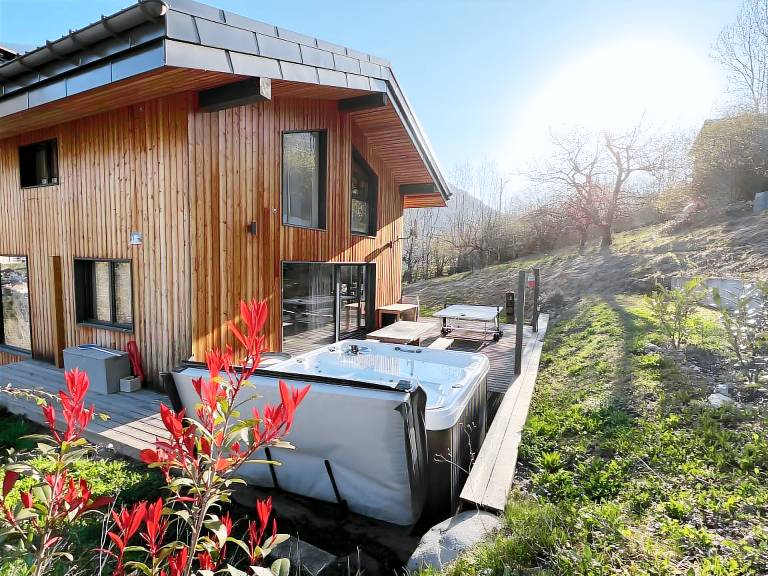 Chalet Les 3 Marmottes, 4 Stars, Spa, Courchevel, Meribel, Brides Les Bains in Courchevel