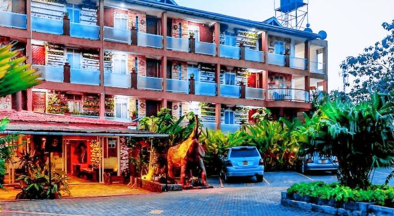 African Tribe Hotel — photo 2