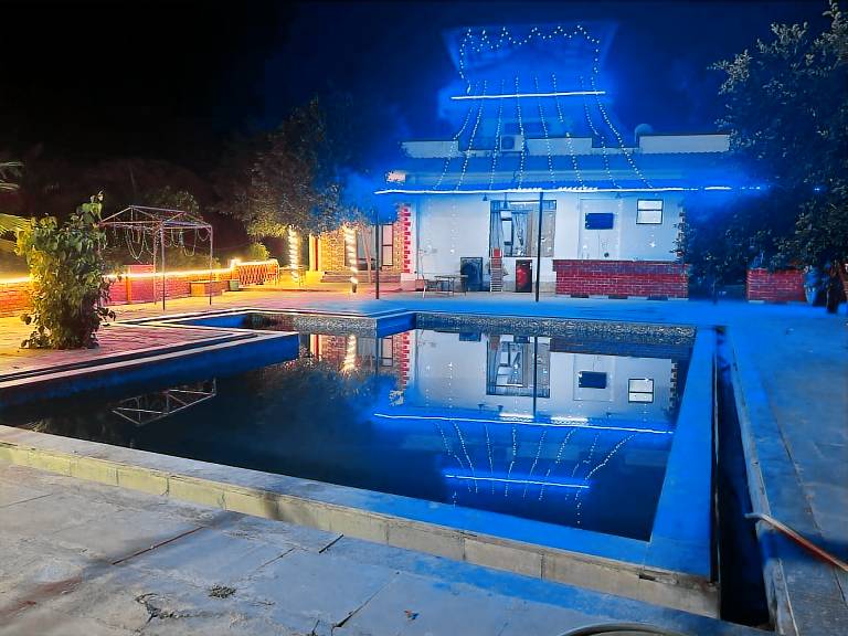 Lovely house with pool, yard & hot tub | Good for workation | Pets allowed — photo 3