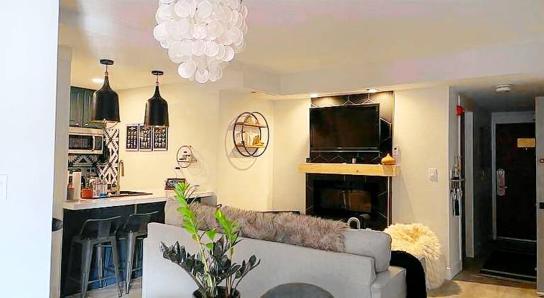 Ski-In Ski Out Luxury 1 Bd / 2 ba Condo — photo 4