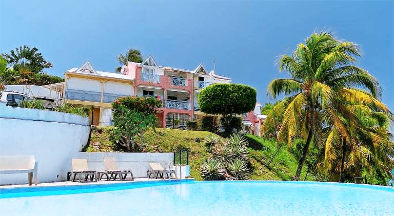 Fully equipped apartment with pool & patio | Dogs allowed — photo 3