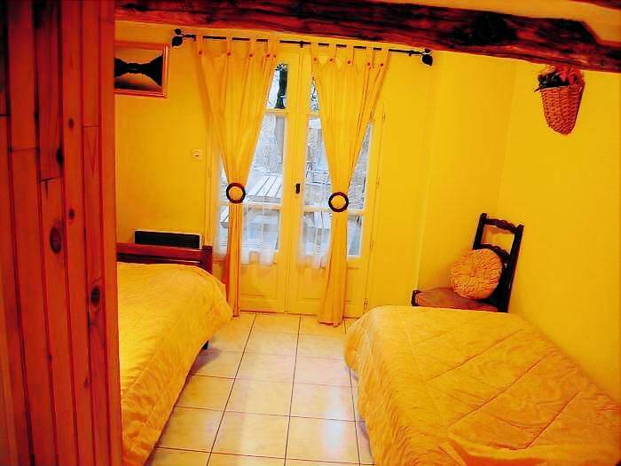 Fully equipped charming gite with yard & barbecue | River view | Dogs allowed — photo 4