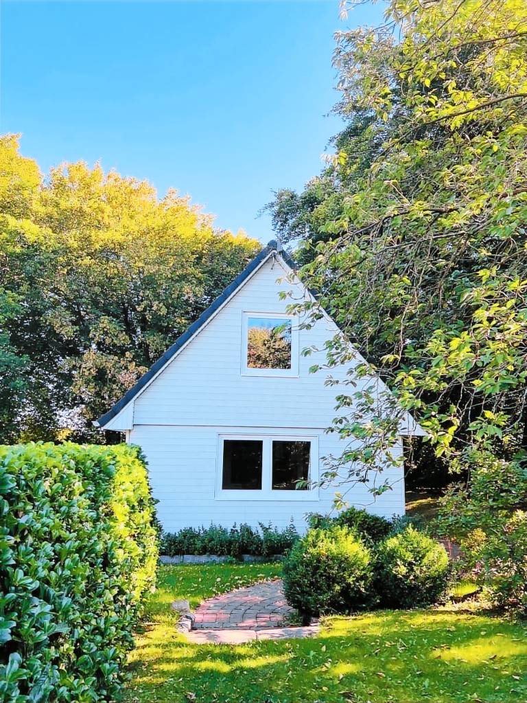 Family-friendly beautiful vacation home with garden | Pets allowed — photo 3