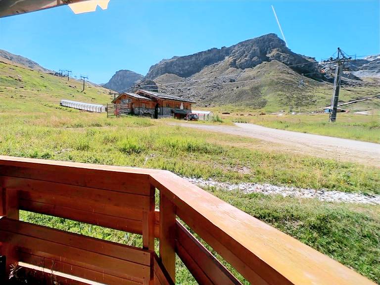 Bright studio at the foot of the slopes with south balcony - Pets allowed in Tignes