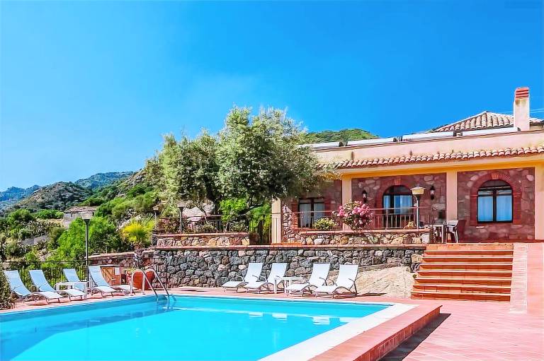 Casale Taormina