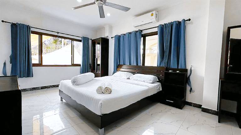 Villa with pool, barbecue & yard | Suitable for remote work — photo 2
