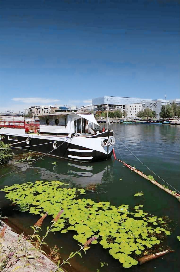 Houseboat  Lyon