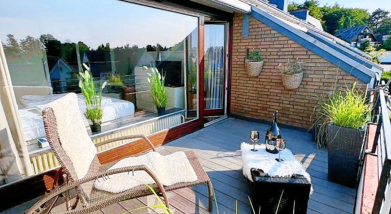 Apartment with pool — photo 3