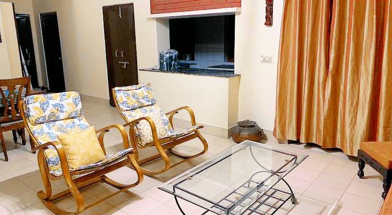 Rental apartment with patio — photo 4