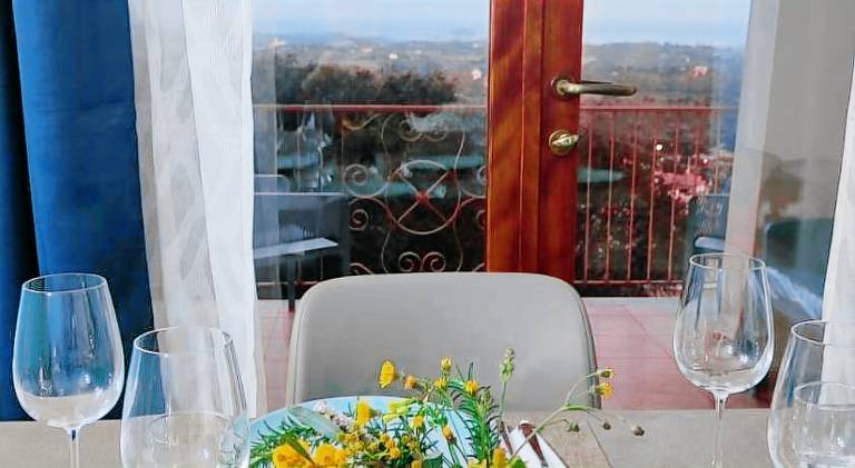 Apartment with pool — photo 3