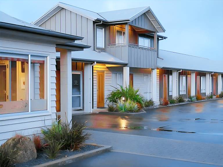 Arena Lodge