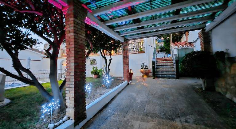 Villa with garden, private pool & patio — photo 5