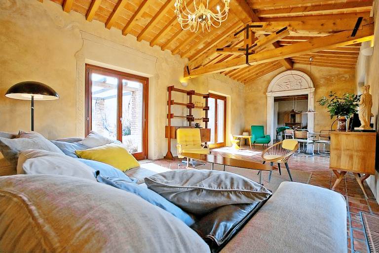 Villa Montescudaio