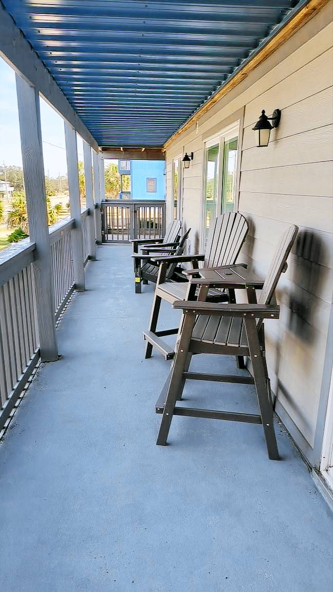 Condo with pool, BBQ & yard — photo 2