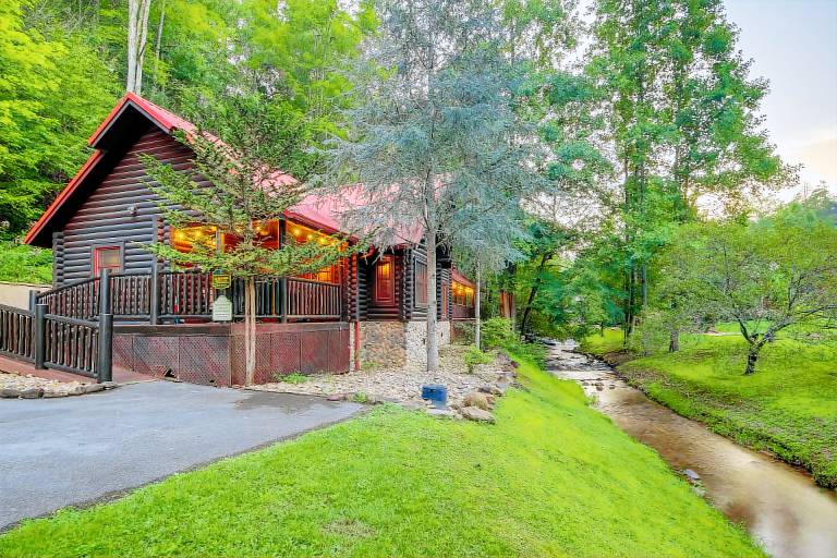 House Pigeon Forge