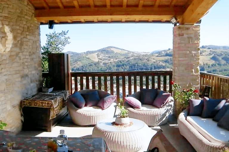 Bed & Breakfast  Urbania