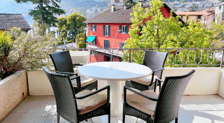 Rental apartment with private pool & sauna in Ascona