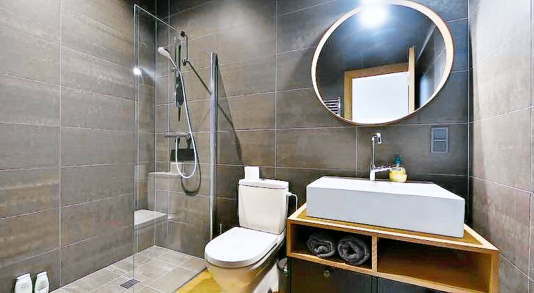 Domillion New Modern Old town apt 14 ppl U2C2 — photo 2