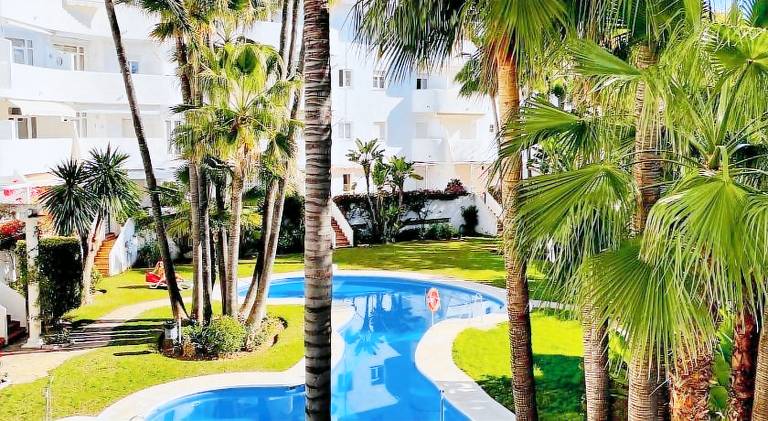 Holiday apartment with pool — photo 3