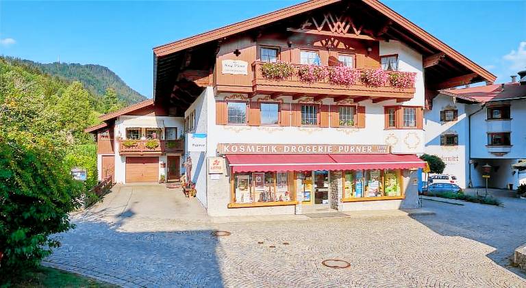 Rental apartment with barbeque, patio & sauna in Reit im Winkl
