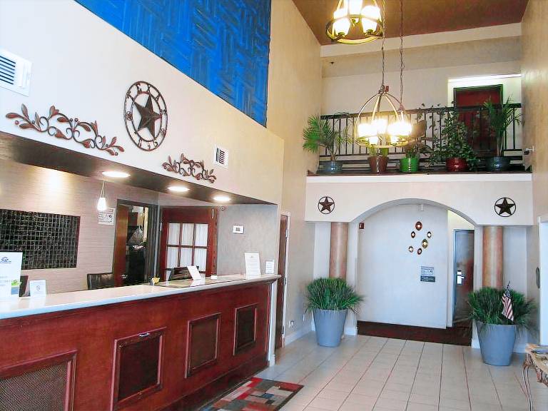 Executive Inn and Suites Wichita Falls — photo 5
