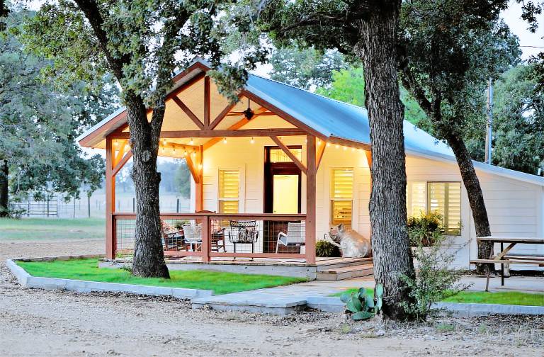 Cabin McDade