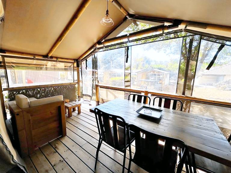 Mobile home with barbecue & heated pool | Pets allowed — photo 4