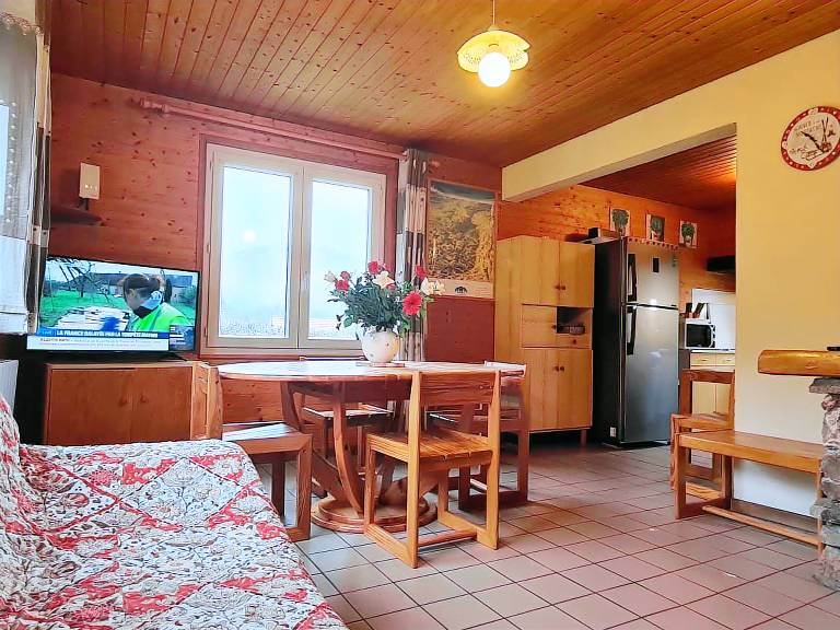 Cozy Chalet Near Ski Resort with Fireplace, WiFi, & Pet-Friendly — photo 3