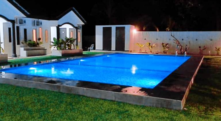 White Village Pool Chalet