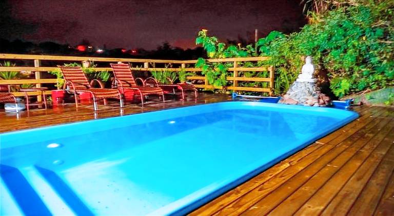 Beautiful vacation home with yard, barbecue & private pool | Pets allowed in Imbituba